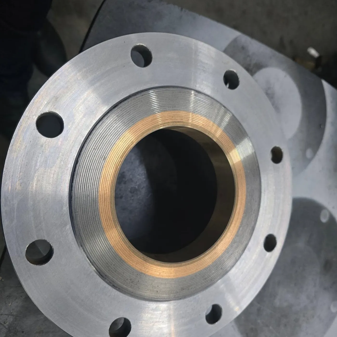 Flange de aço com bucha de bronze